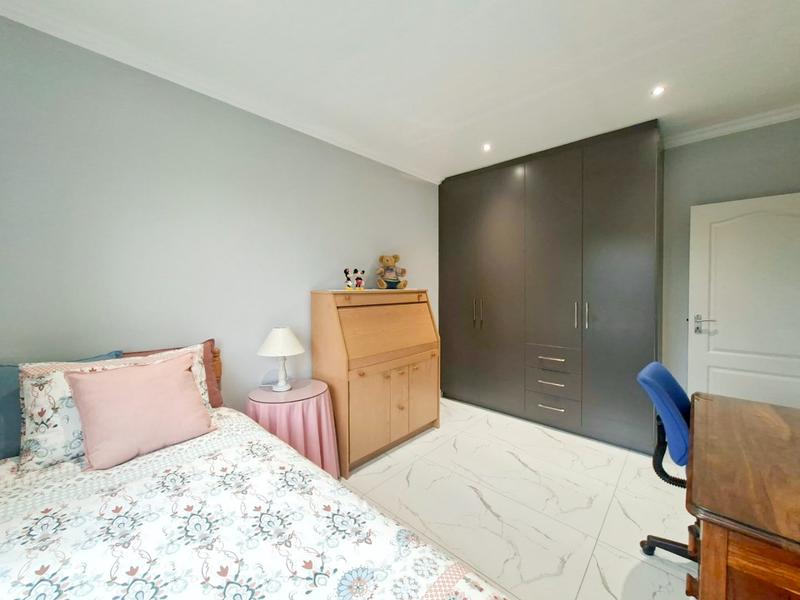3 Bedroom Property for Sale in Hartenbos Heuwels Western Cape